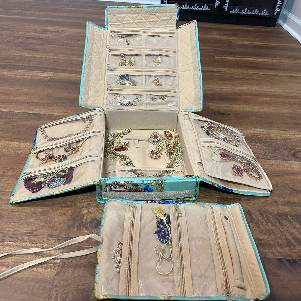 Big Jewelry Organizer (Multicolor Design)